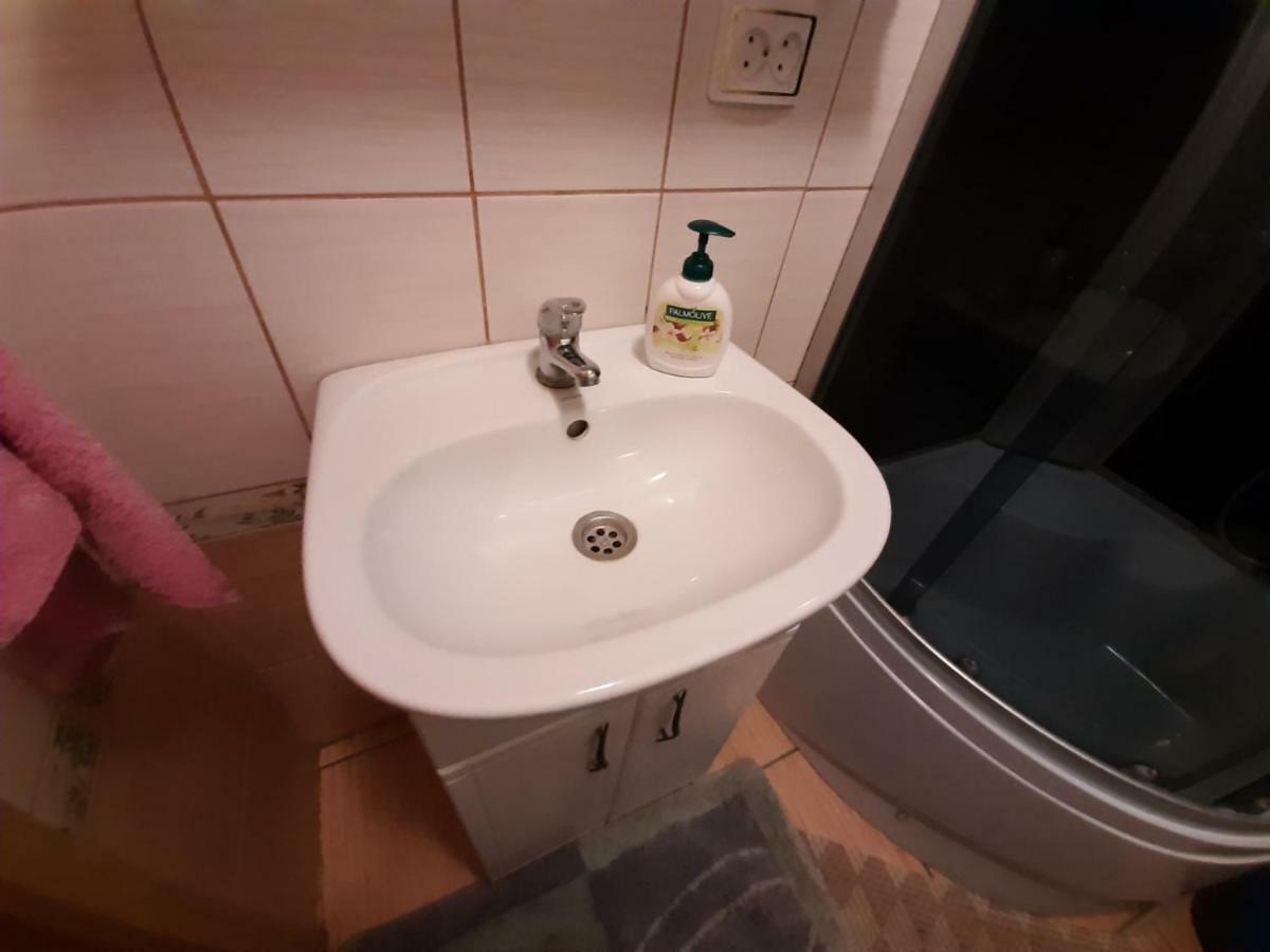 Котедж "Барвінок" Verkhovyna Esterno foto