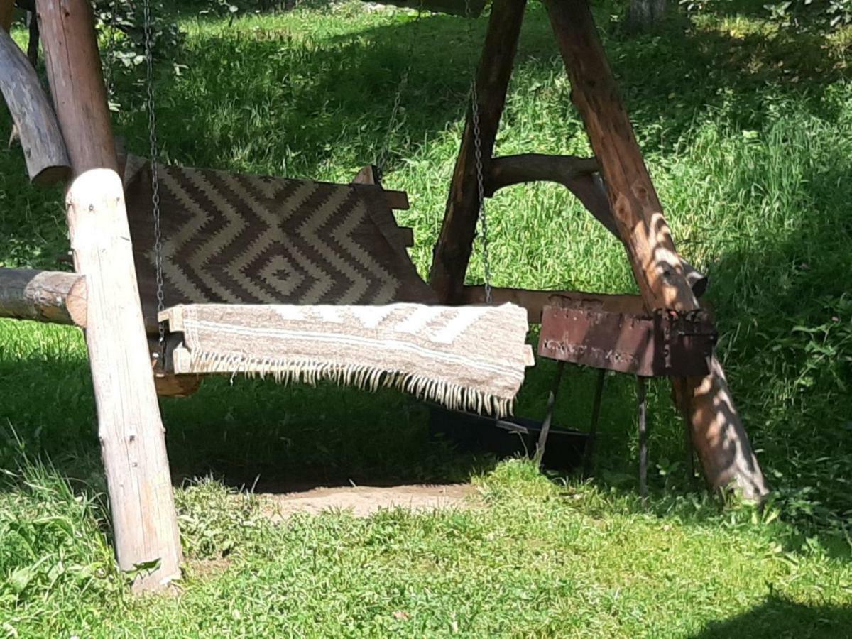 Котедж "Барвінок" Verkhovyna Esterno foto