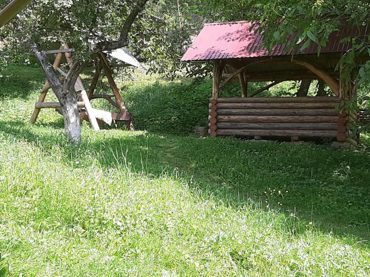 Котедж "Барвінок" Verkhovyna Esterno foto
